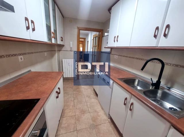 4 slaapkamer Flat te koop in Hospital, Albacete stad - € 189.000 (Ref: 9394124)