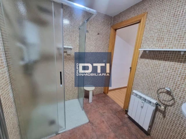 4 slaapkamer Flat te koop in Hospital, Albacete stad - € 189.000 (Ref: 9394124)