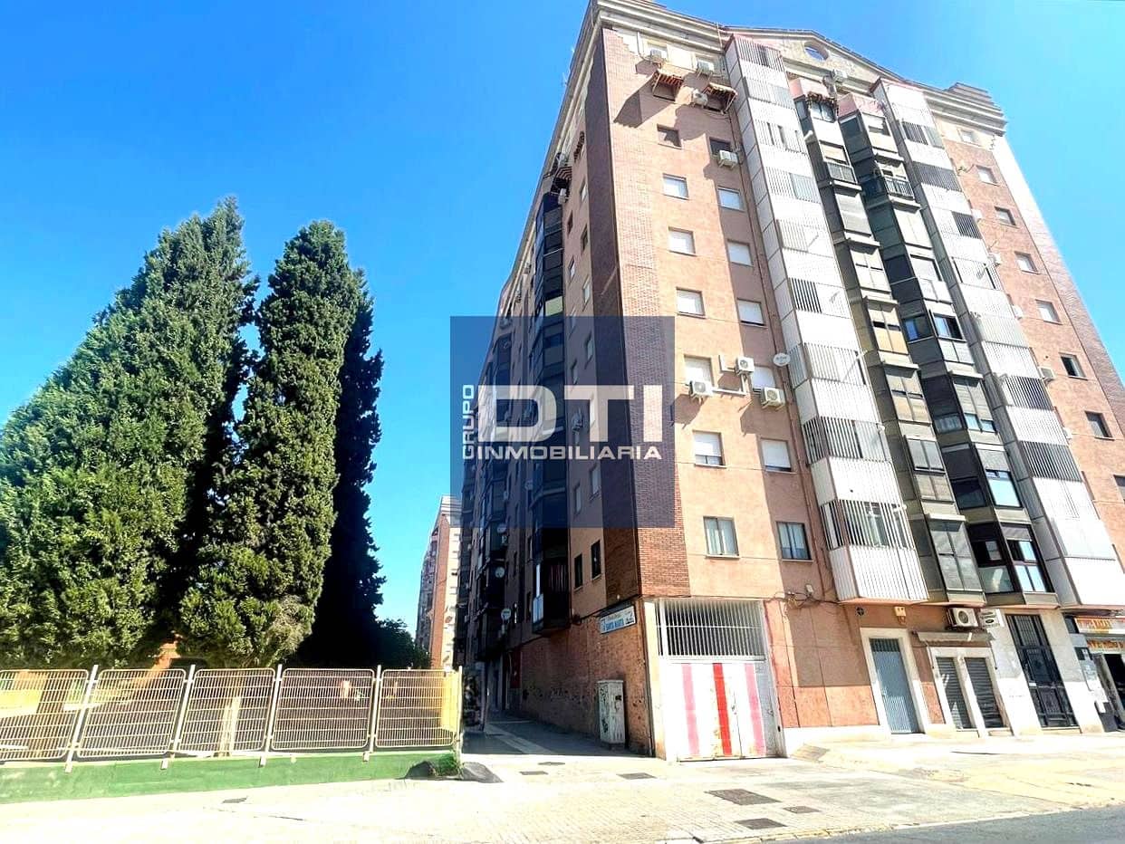 4 makuuhuone Asunto myytävänä paikassa Huelva kaupunki - 129 000 € (Ref: 9394144)