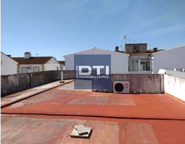 3 bedroom Flat for sale in Trigueros with pool - € 69,000 (Ref: 9394145)