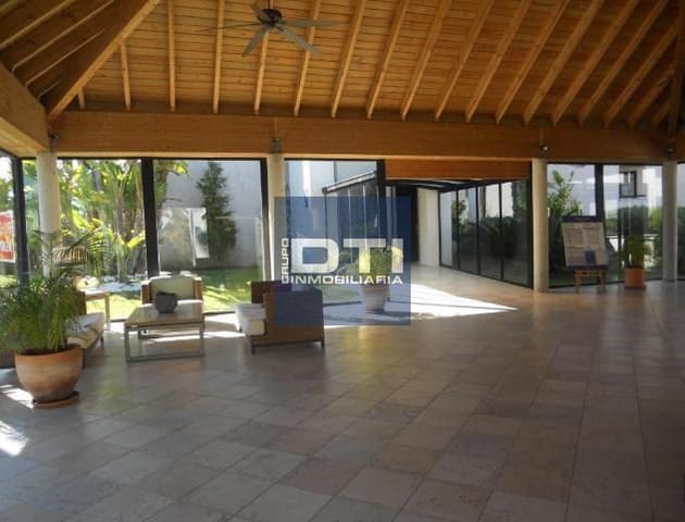 2 bedroom Flat for sale in Cartaya - € 250,000 (Ref: 9394149)