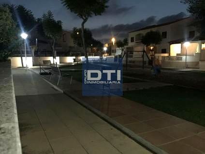 4 soveværelse Villa til salg i Punta Umbria med swimmingpool - € 397.000 (Ref: 9394152)