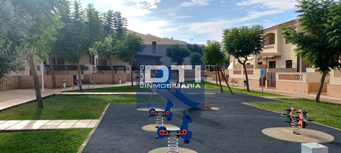 4 soveværelse Villa til salg i Punta Umbria med swimmingpool - € 397.000 (Ref: 9394152)