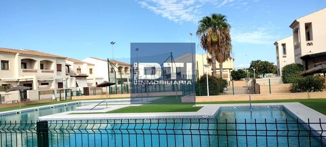 4 soveværelse Villa til salg i Punta Umbría med swimmingpool - € 397.000 (Ref: 9394152)