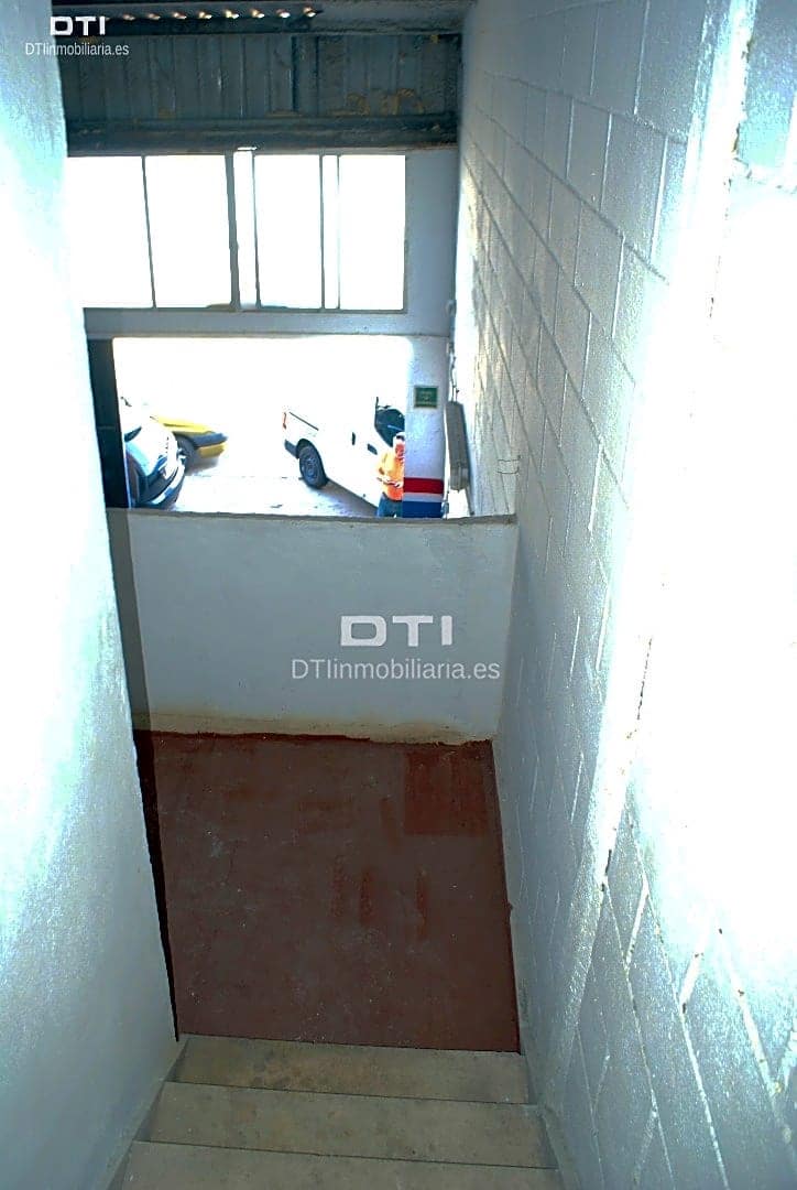 Kommersiell til salgs i Huelva by - € 200 000 (Ref: 9394154)