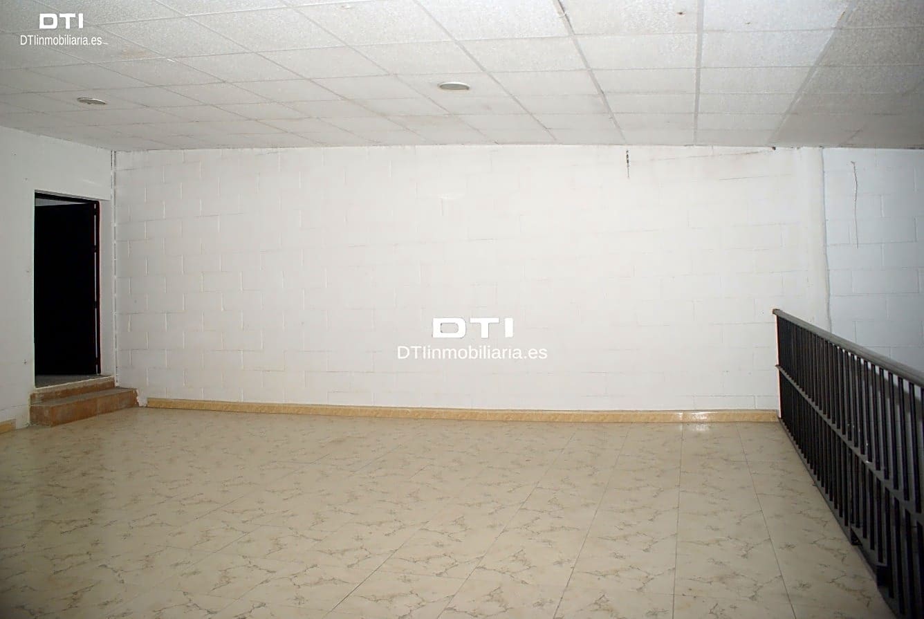 Kommersiell til salgs i Huelva by - € 200 000 (Ref: 9394154)