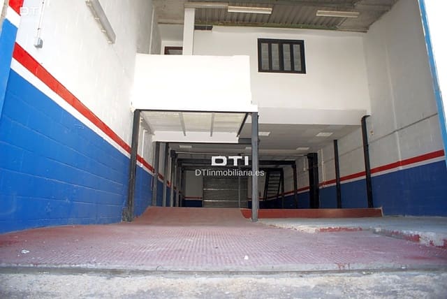 Erhverv til salg i Huelva by - € 200.000 (Ref: 9394154)