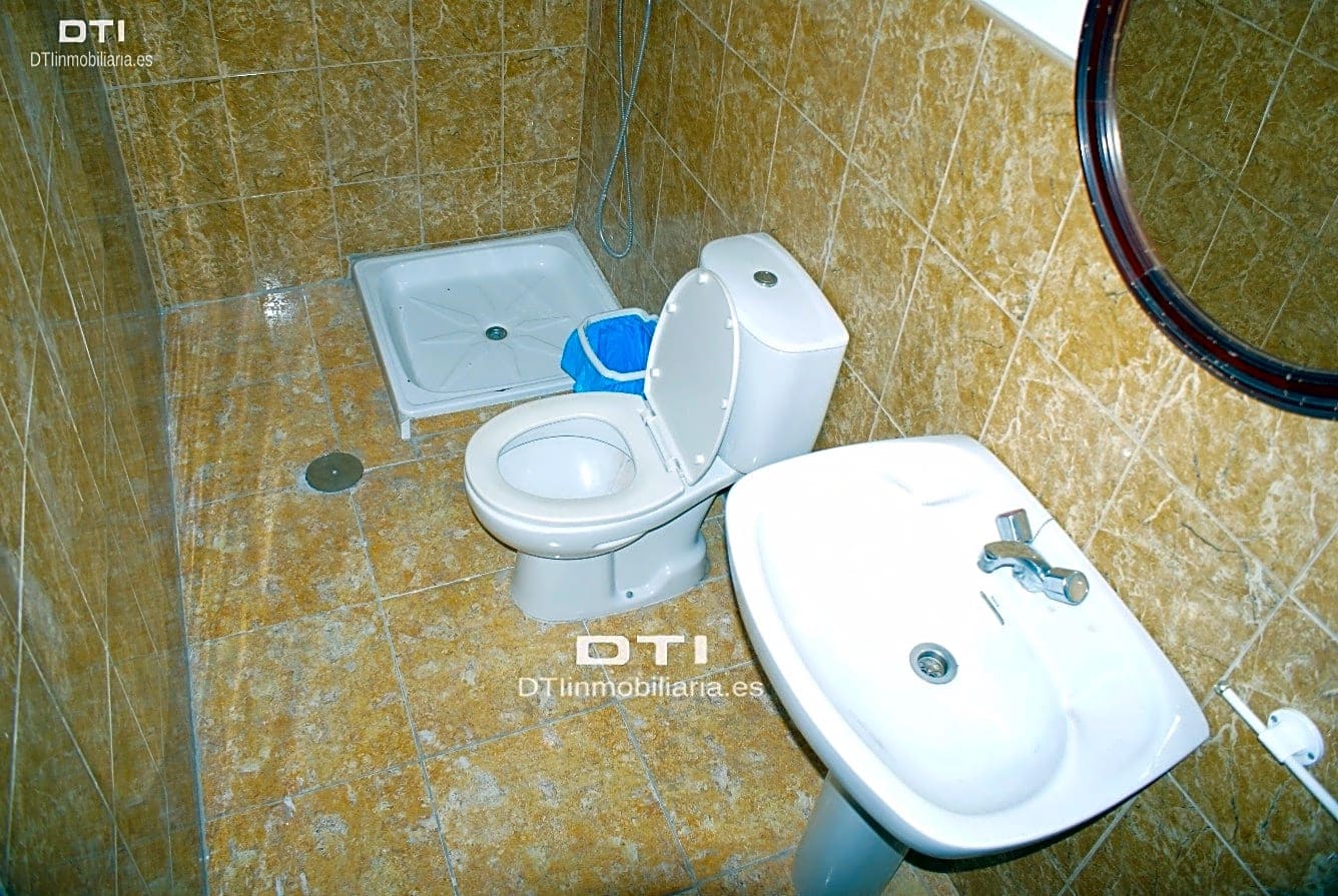 Kommersiell til salgs i Huelva by - € 200 000 (Ref: 9394154)