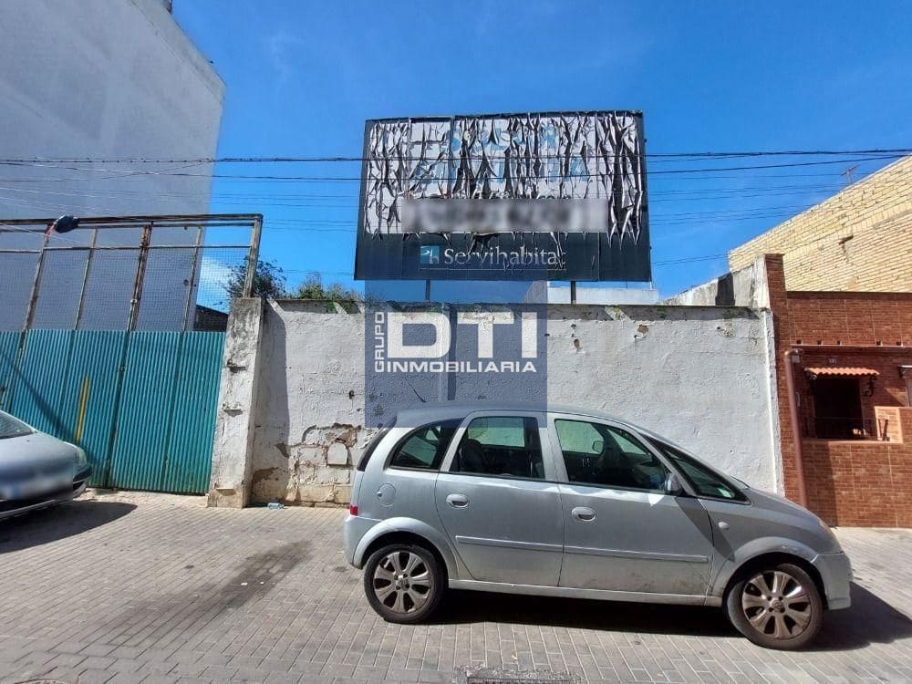 Grunde uden byggetilladelser til salg i Sevilla by - € 90.000 (Ref: 9394170)