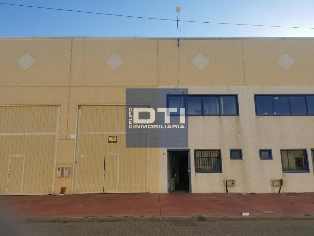 Commercieel te koop in Sevilla stad - € 59.000 (Ref: 9394172)