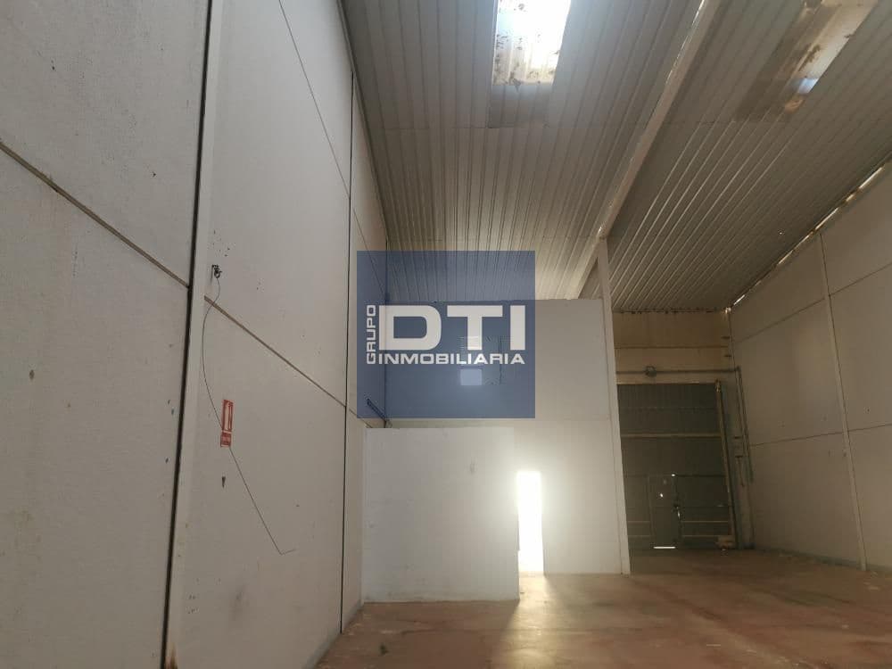 Commercieel te koop in Sevilla stad - € 59.000 (Ref: 9394172)