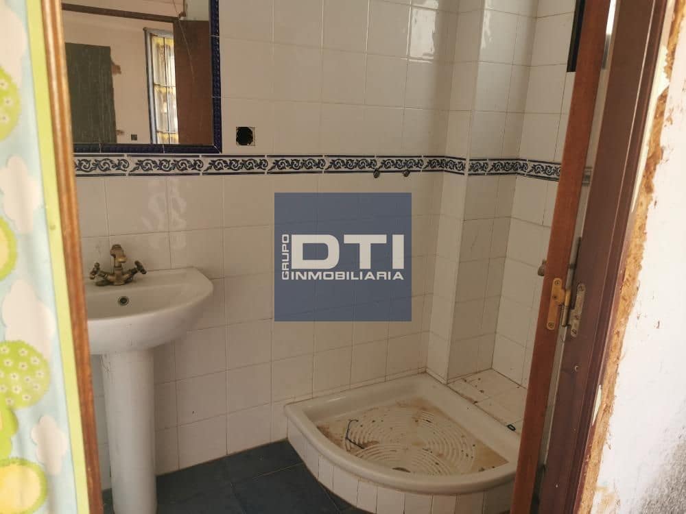 Commercieel te koop in Sevilla stad - € 59.000 (Ref: 9394172)