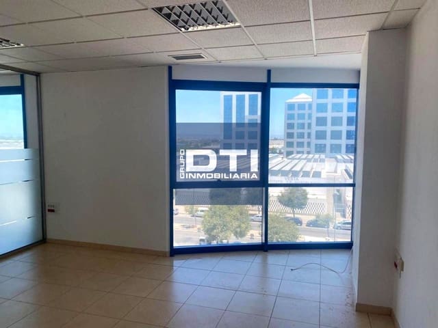 2 slaapkamer Kantoor te koop in La Bachillera, Sevilla stad - € 49.500 (Ref: 9394173)