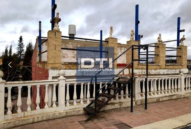 4 slaapkamer Villa te koop in Pedanías, Albacete stad met zwembad - € 225.000 (Ref: 9394187)