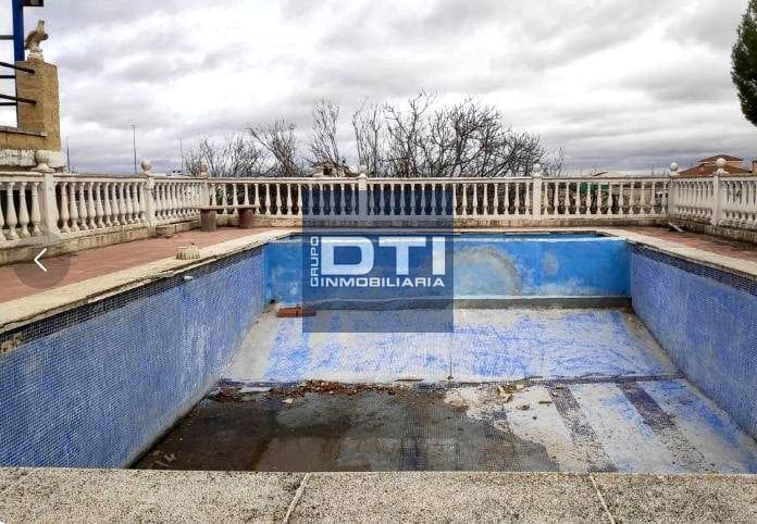 4 slaapkamer Villa te koop in Albacete stad met zwembad - € 225.000 (Ref: 9394187)