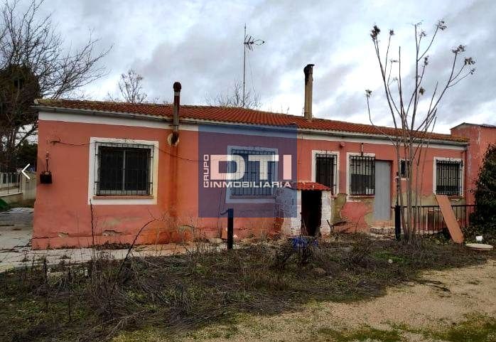 4 slaapkamer Villa te koop in Albacete stad met zwembad - € 225.000 (Ref: 9394187)