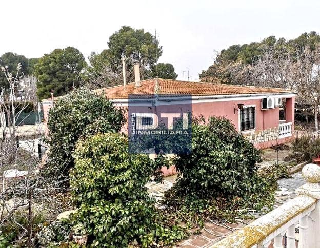 4 slaapkamer Villa te koop in Albacete stad met zwembad - € 225.000 (Ref: 9394187)