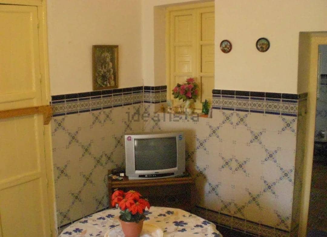 5 bedroom Villa for sale in Moguer - € 150,000 (Ref: 9394189)