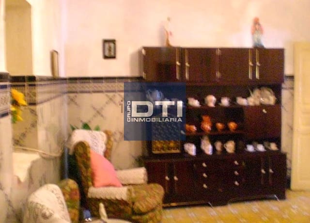 5 bedroom Villa for sale in Moguer - € 150,000 (Ref: 9394189)