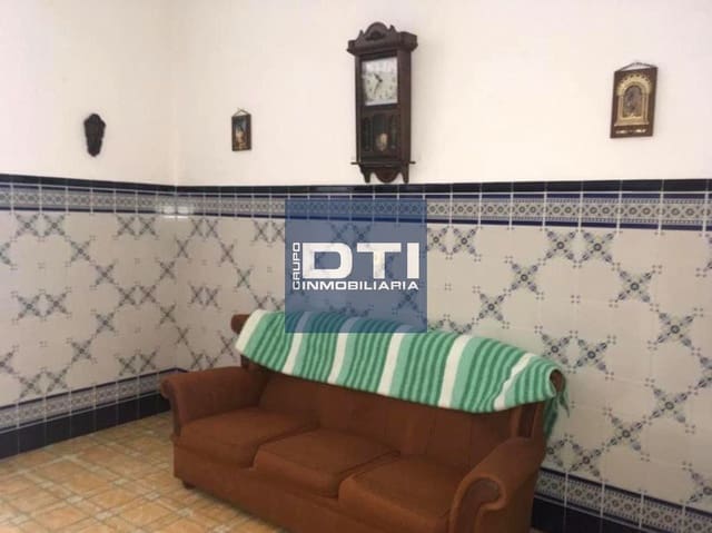 5 bedroom Villa for sale in Moguer - € 150,000 (Ref: 9394189)