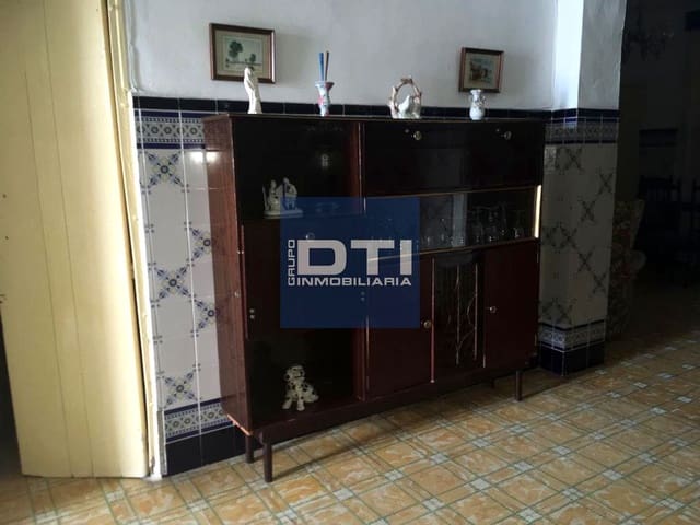 5 bedroom Villa for sale in Moguer - € 150,000 (Ref: 9394189)