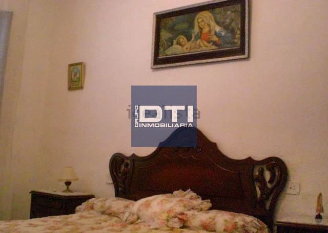 5 bedroom Villa for sale in Moguer - € 150,000 (Ref: 9394189)