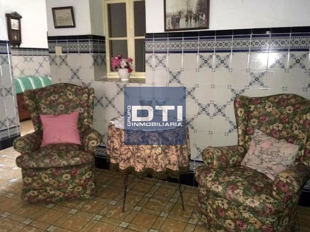 5 bedroom Villa for sale in Moguer - € 150,000 (Ref: 9394189)