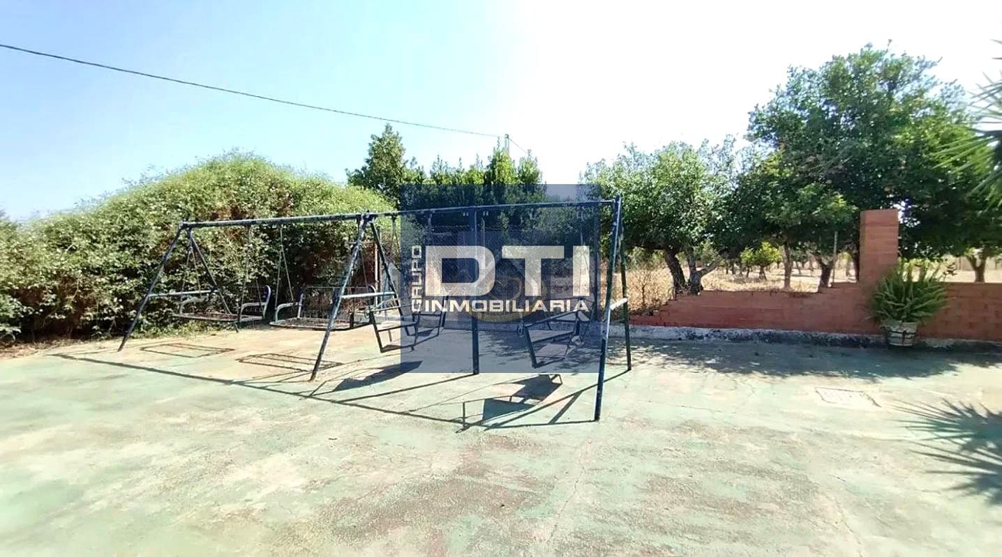 3 bedroom Finca/Country House for sale in San Juan del Puerto with pool - € 160,000 (Ref: 9394191)