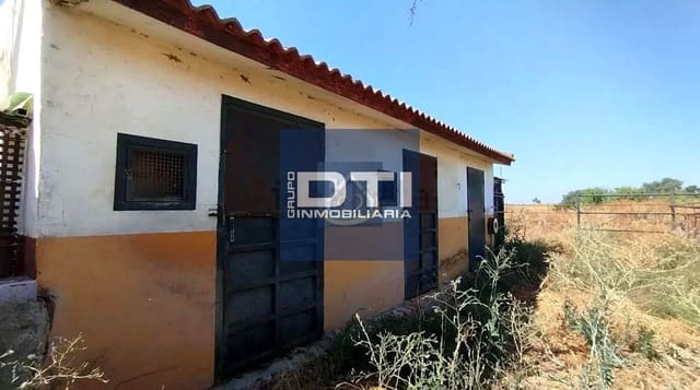 3 bedroom Finca/Country House for sale in San Juan del Puerto with pool - € 160,000 (Ref: 9394191)