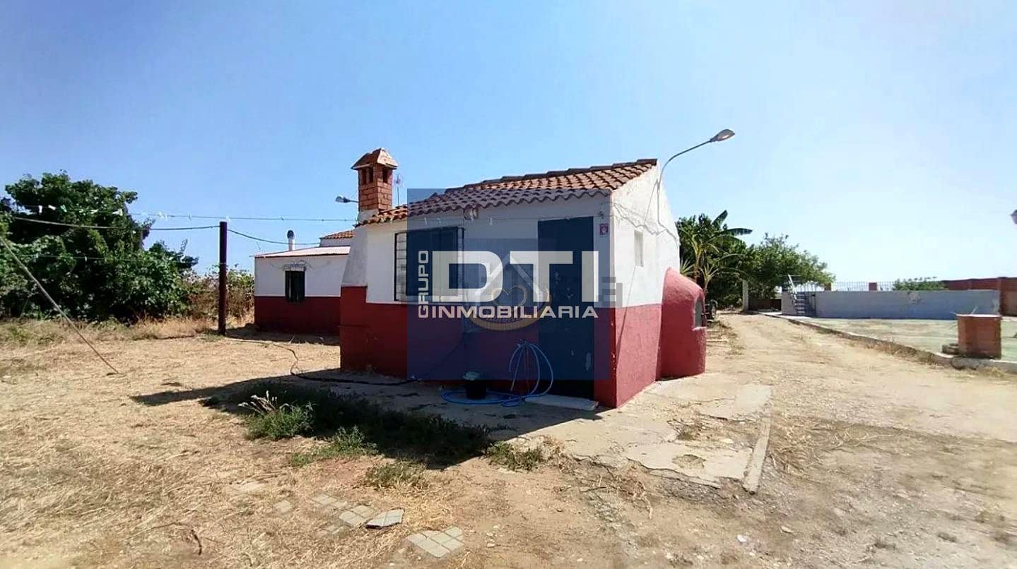 3 bedroom Finca/Country House for sale in San Juan del Puerto with pool - € 160,000 (Ref: 9394191)
