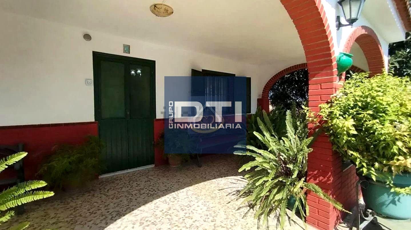 3 bedroom Finca/Country House for sale in San Juan del Puerto with pool - € 160,000 (Ref: 9394191)