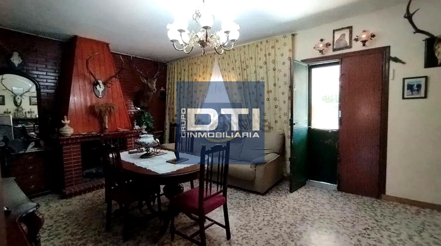 3 bedroom Finca/Country House for sale in San Juan del Puerto with pool - € 160,000 (Ref: 9394191)
