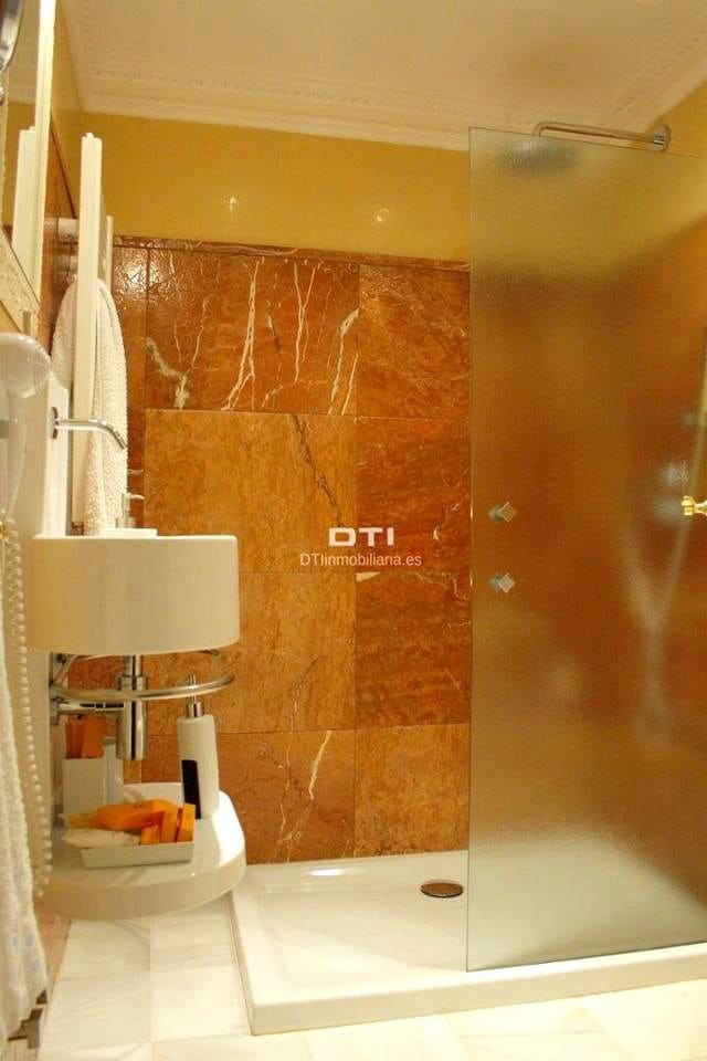 6 soverom Villa til salgs i Aljaraque med svømmebasseng - € 599 000 (Ref: 9394193)