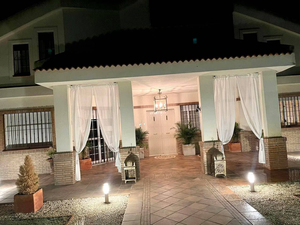 6 soverom Villa til salgs i Aljaraque med svømmebasseng - € 599 000 (Ref: 9394193)