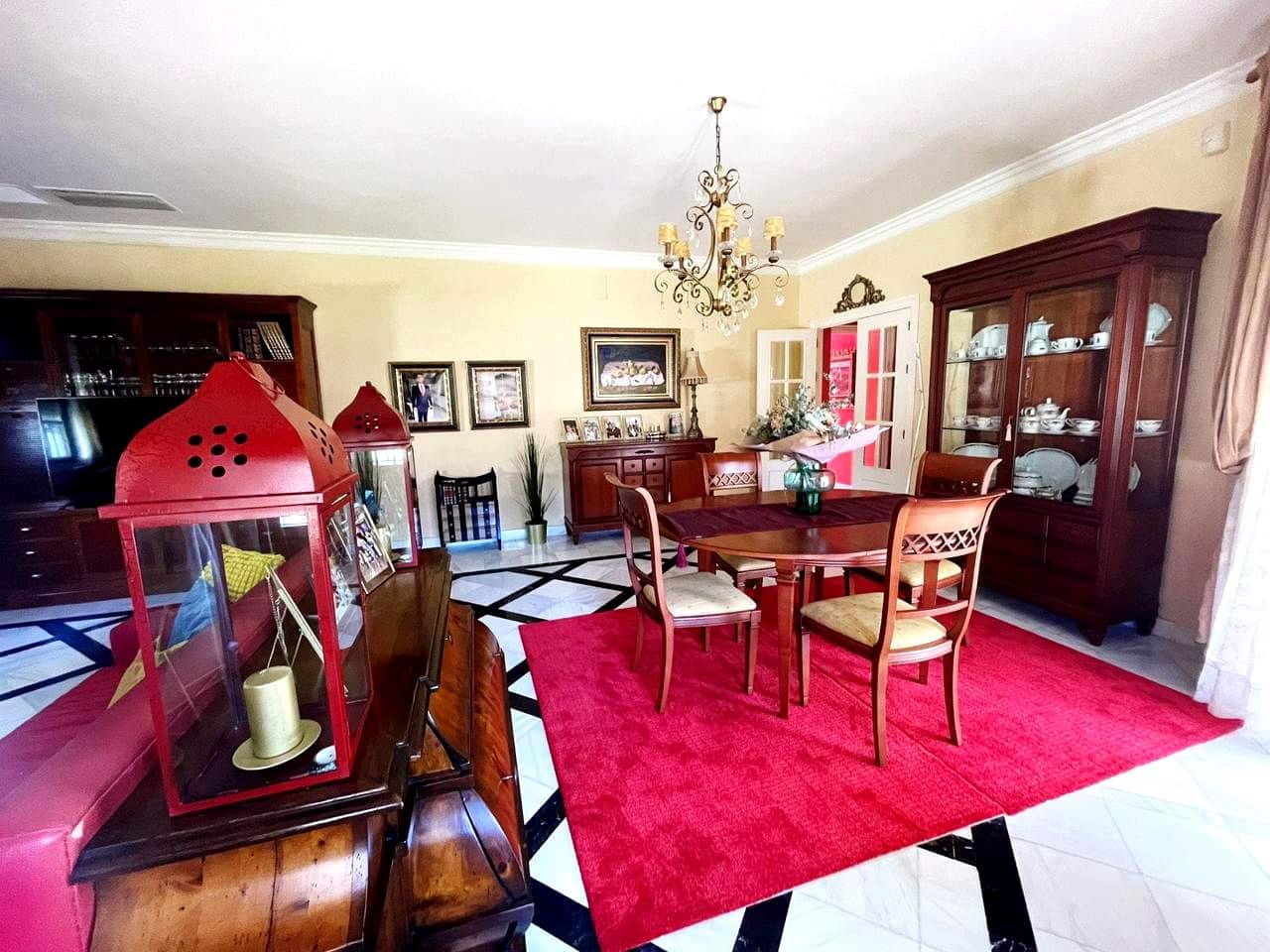 6 soverom Villa til salgs i Aljaraque med svømmebasseng - € 599 000 (Ref: 9394193)