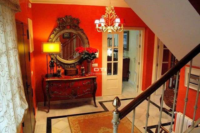 6 bedroom Villa for sale in Aljaraque with pool - € 599,000 (Ref: 9394193)