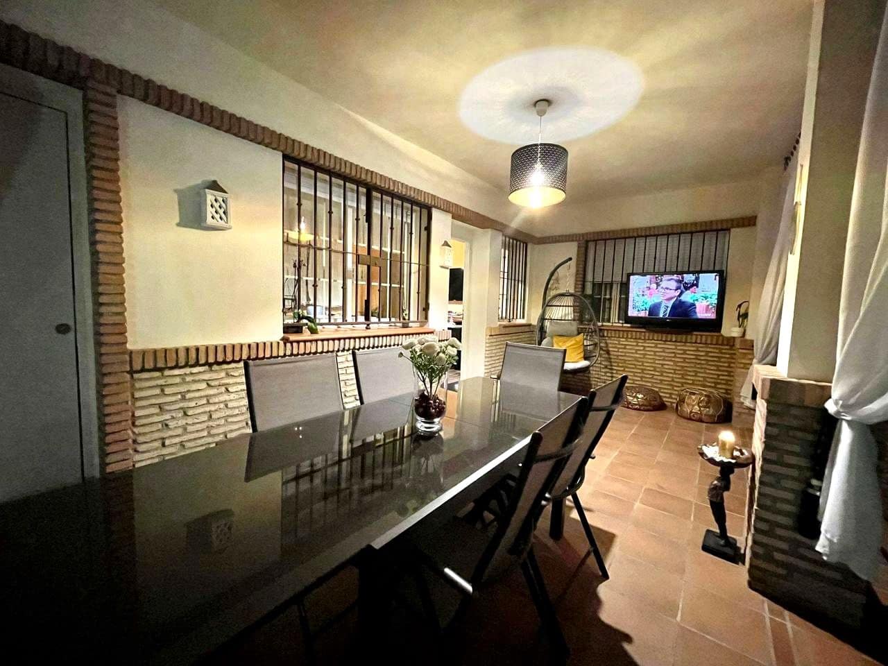 6 soverom Villa til salgs i Aljaraque med svømmebasseng - € 599 000 (Ref: 9394193)