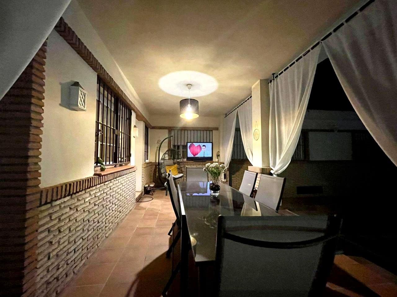 6 soverom Villa til salgs i Aljaraque med svømmebasseng - € 599 000 (Ref: 9394193)