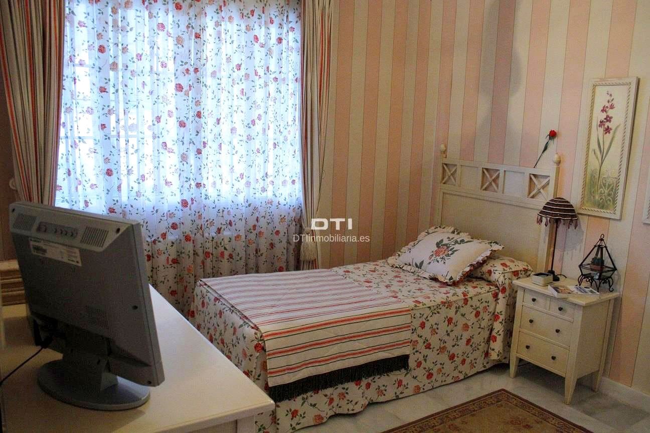 6 soverom Villa til salgs i Aljaraque med svømmebasseng - € 599 000 (Ref: 9394193)