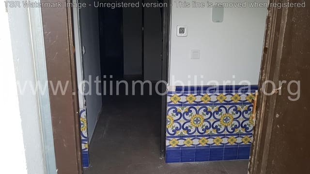 4 bedroom Villa for sale in Rociana del Condado - € 105,000 (Ref: 9394201)