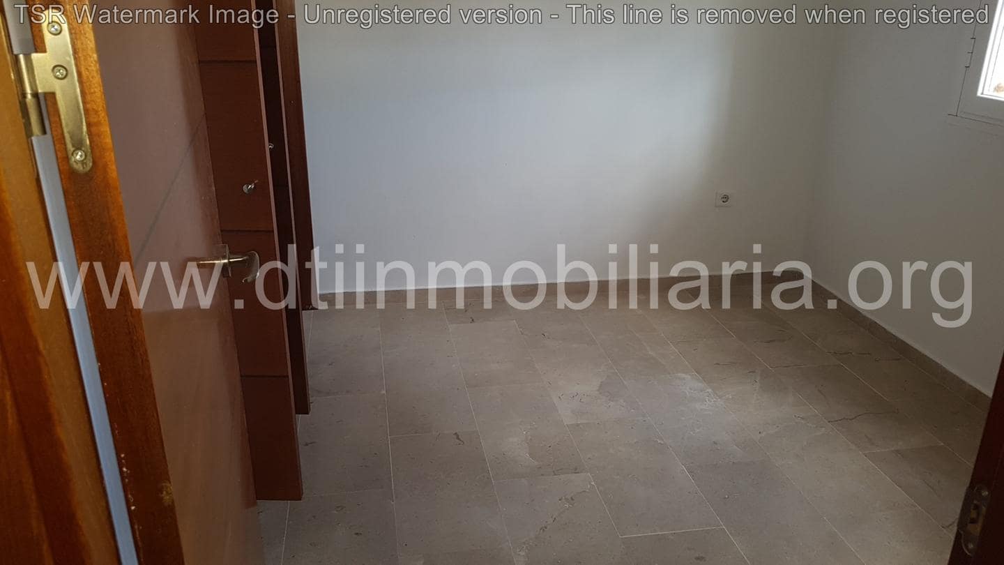 4 bedroom Villa for sale in Rociana del Condado - € 105,000 (Ref: 9394201)