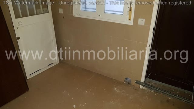 4 bedroom Villa for sale in Rociana del Condado - € 105,000 (Ref: 9394201)