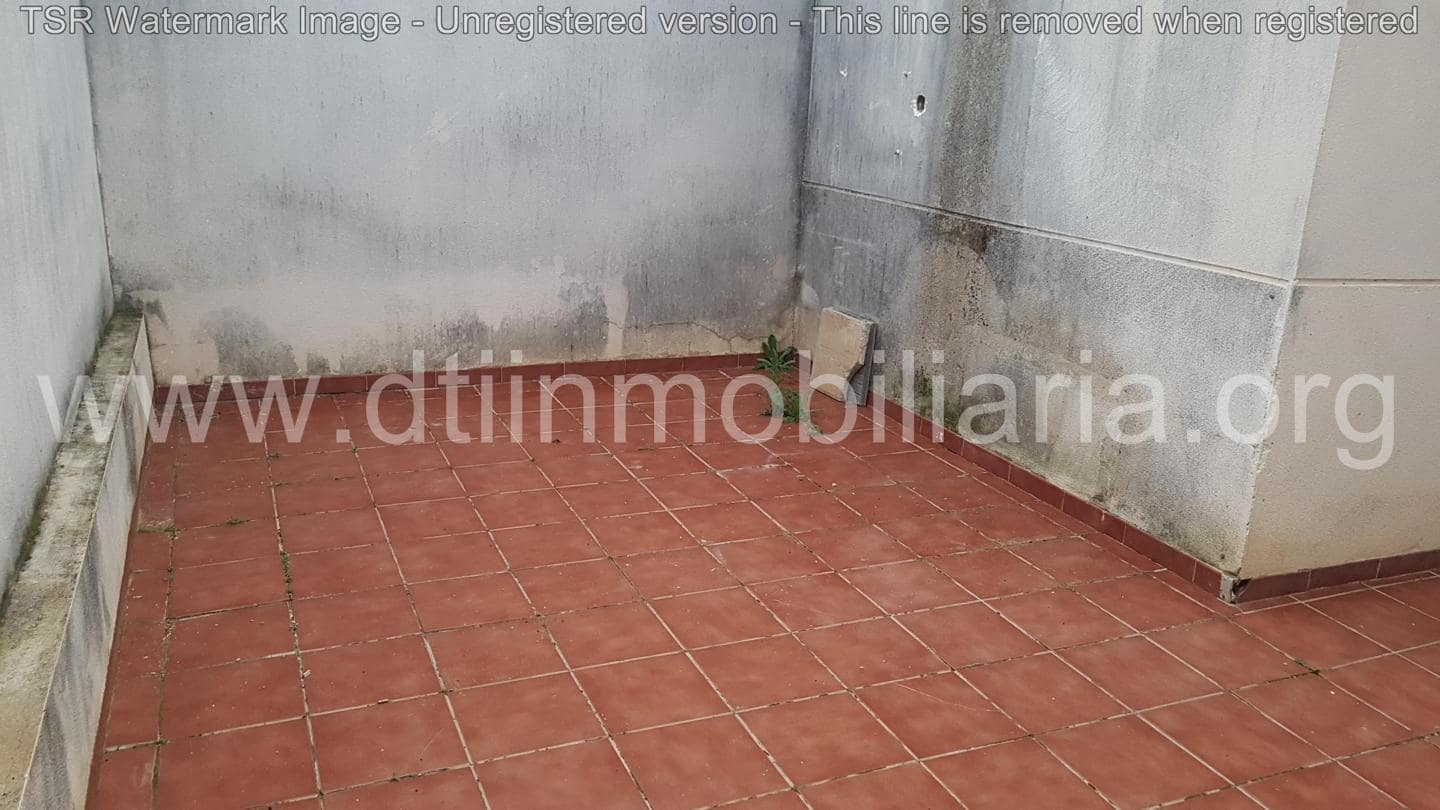 4 bedroom Villa for sale in Rociana del Condado - € 105,000 (Ref: 9394201)