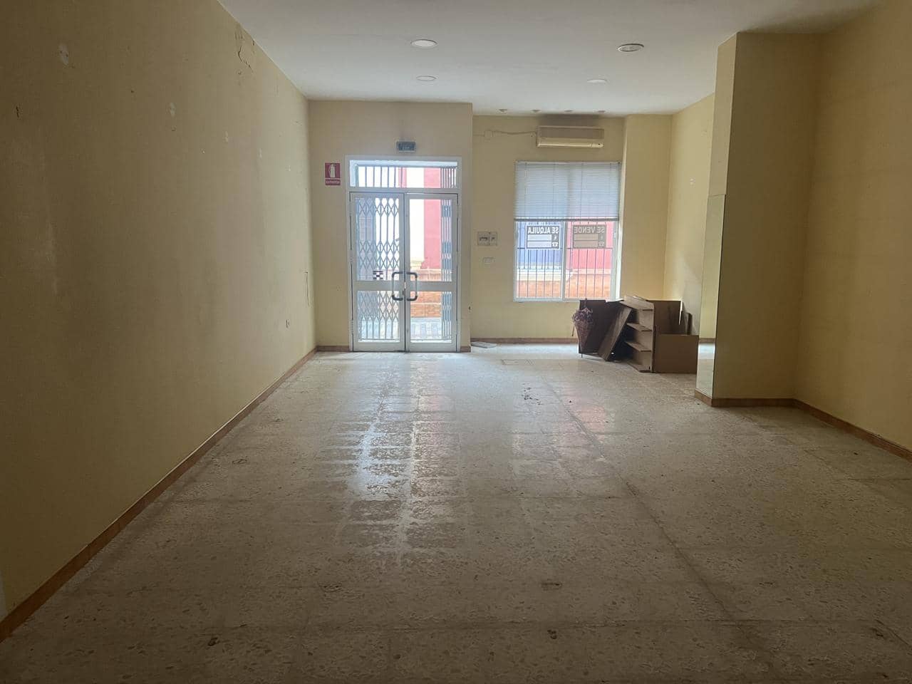 2 slaapkamer Bedrijf te koop in La Palma del Condado - € 40.000 (Ref: 9394204)