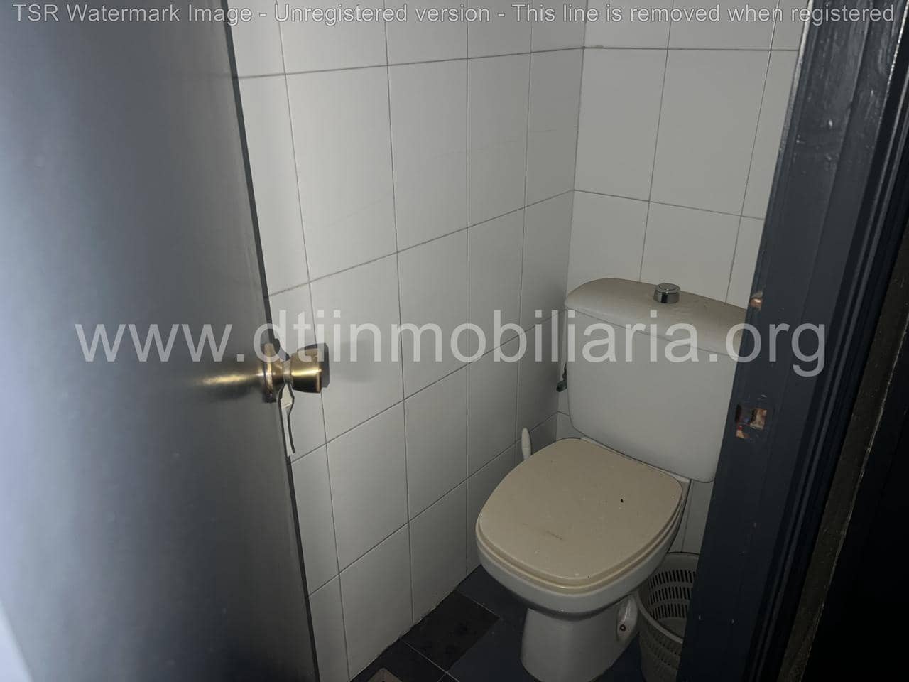 Kommersiell till salu i La Palma del Condado - 200 000 € (Ref: 9394205)