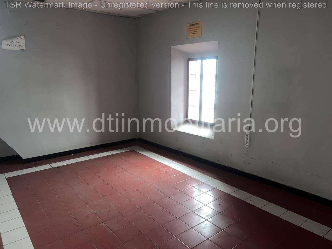 Kommersiell till salu i La Palma del Condado - 200 000 € (Ref: 9394205)