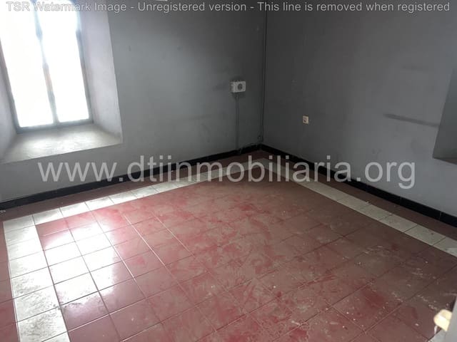 Commercial for sale in La Palma del Condado - € 200,000 (Ref: 9394205)