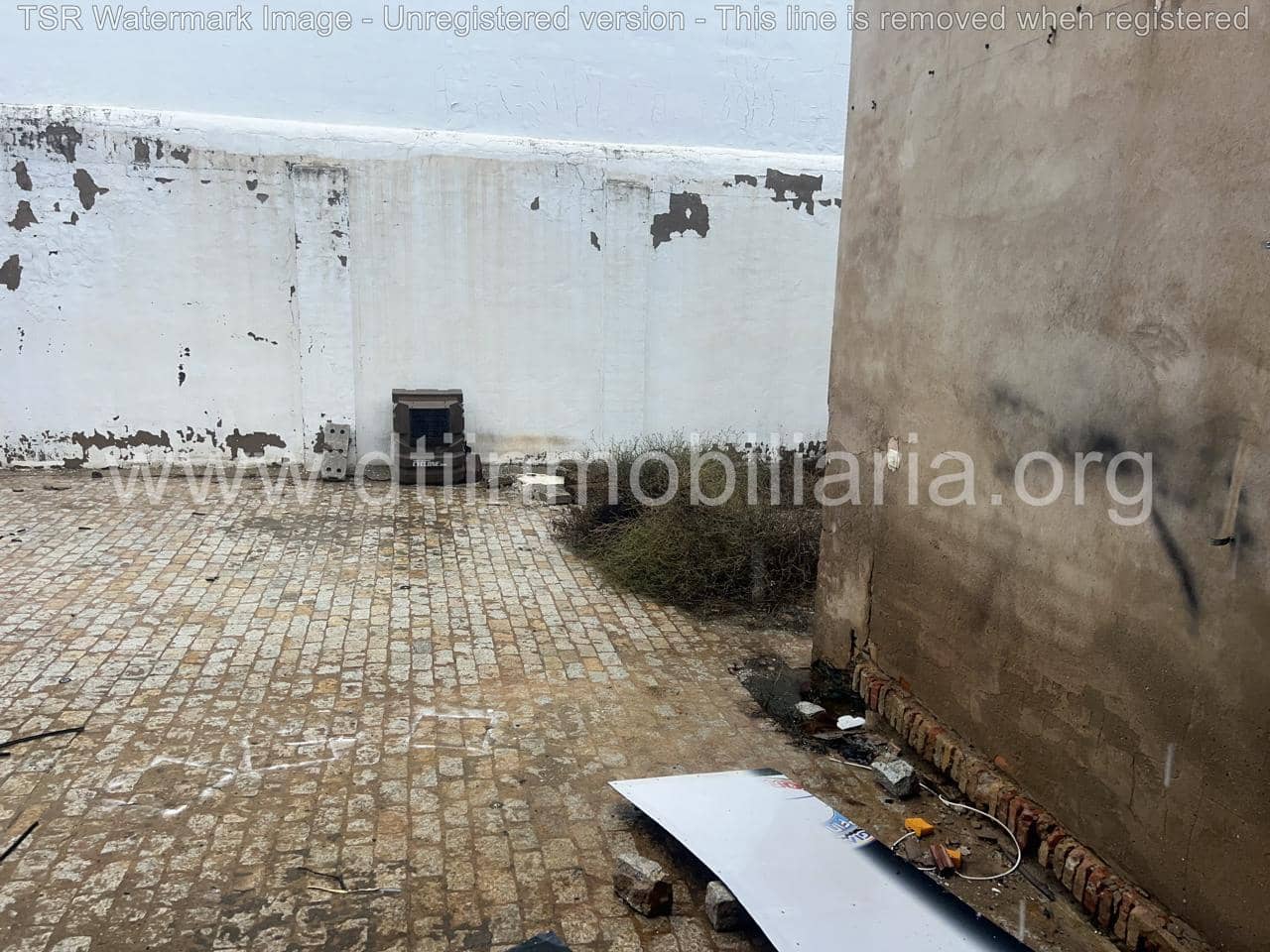 Kommersiell till salu i La Palma del Condado - 200 000 € (Ref: 9394205)