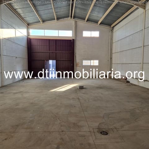 Commerciale in vendita in La Palma del Condado - 74.900 € (Rif: 9394212)