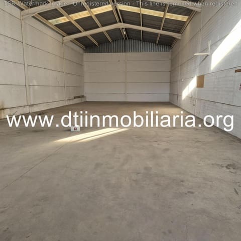 Commerciale in vendita in La Palma del Condado - 74.900 € (Rif: 9394212)